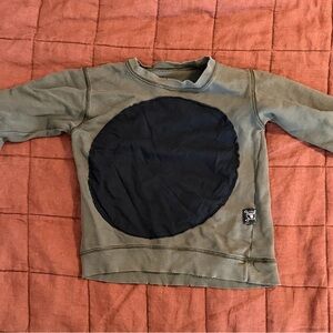 Kids Nununu Olive Green and Black Circle Patch  sweatshirt. Size 3-4.